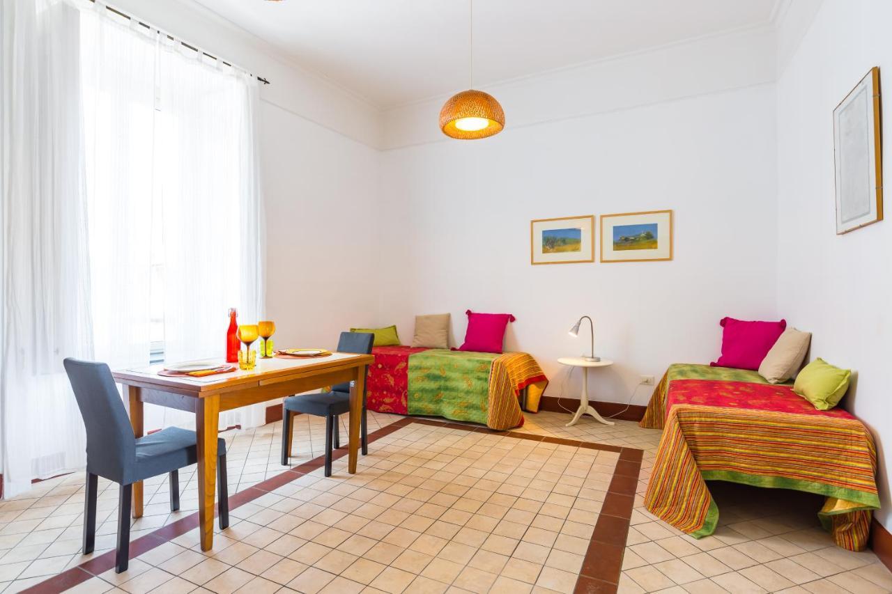 Lopez 20 A Big Family Apartment By Napoliapartments ภายนอก รูปภาพ