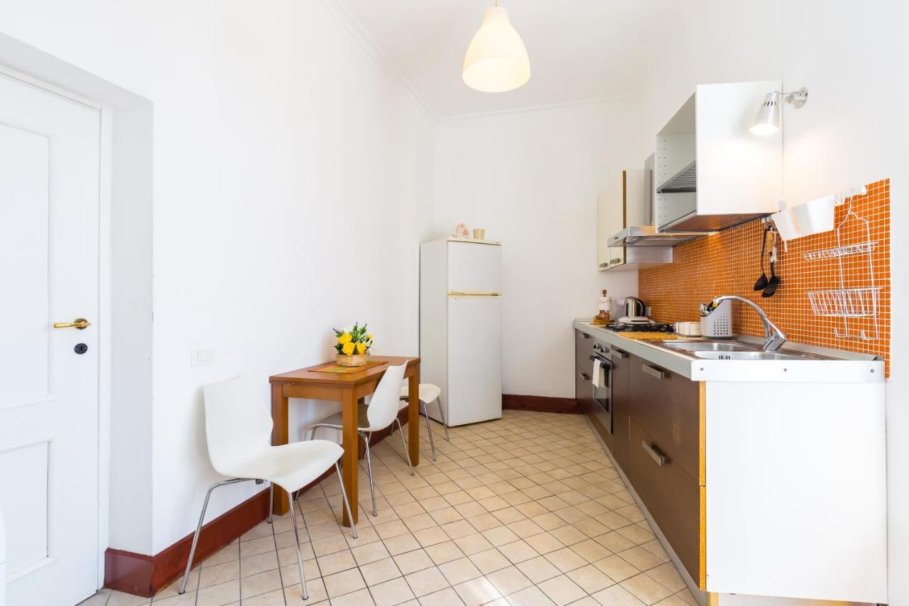 Lopez 20 A Big Family Apartment By Napoliapartments ภายนอก รูปภาพ